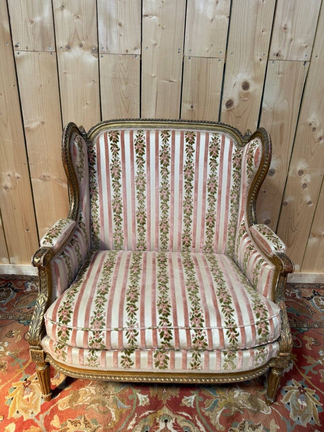 Fauteuil - Bergère à oreilles style Louis XVI "JANSEN"