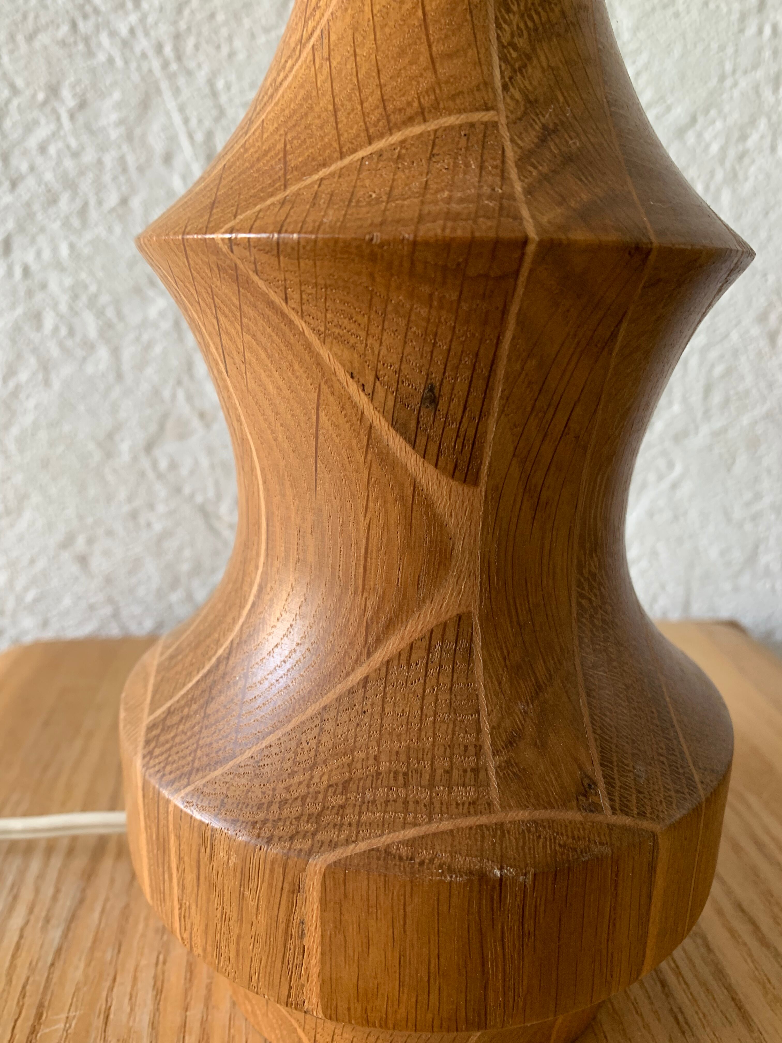 Wooden lamp foot