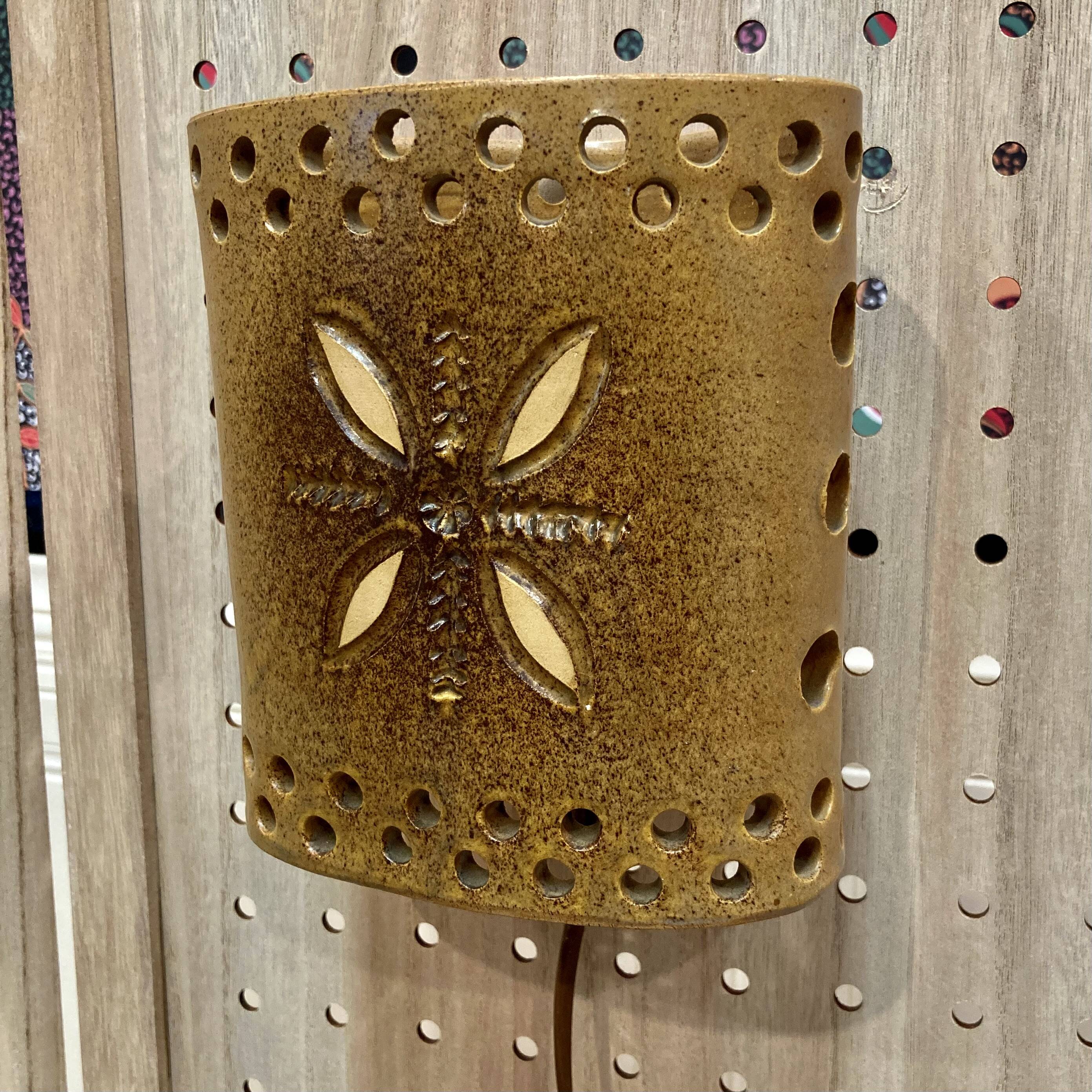 Ceramic wall light Design 1950.