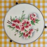 Turntable with earthenware pastry and bakelite floral decoration