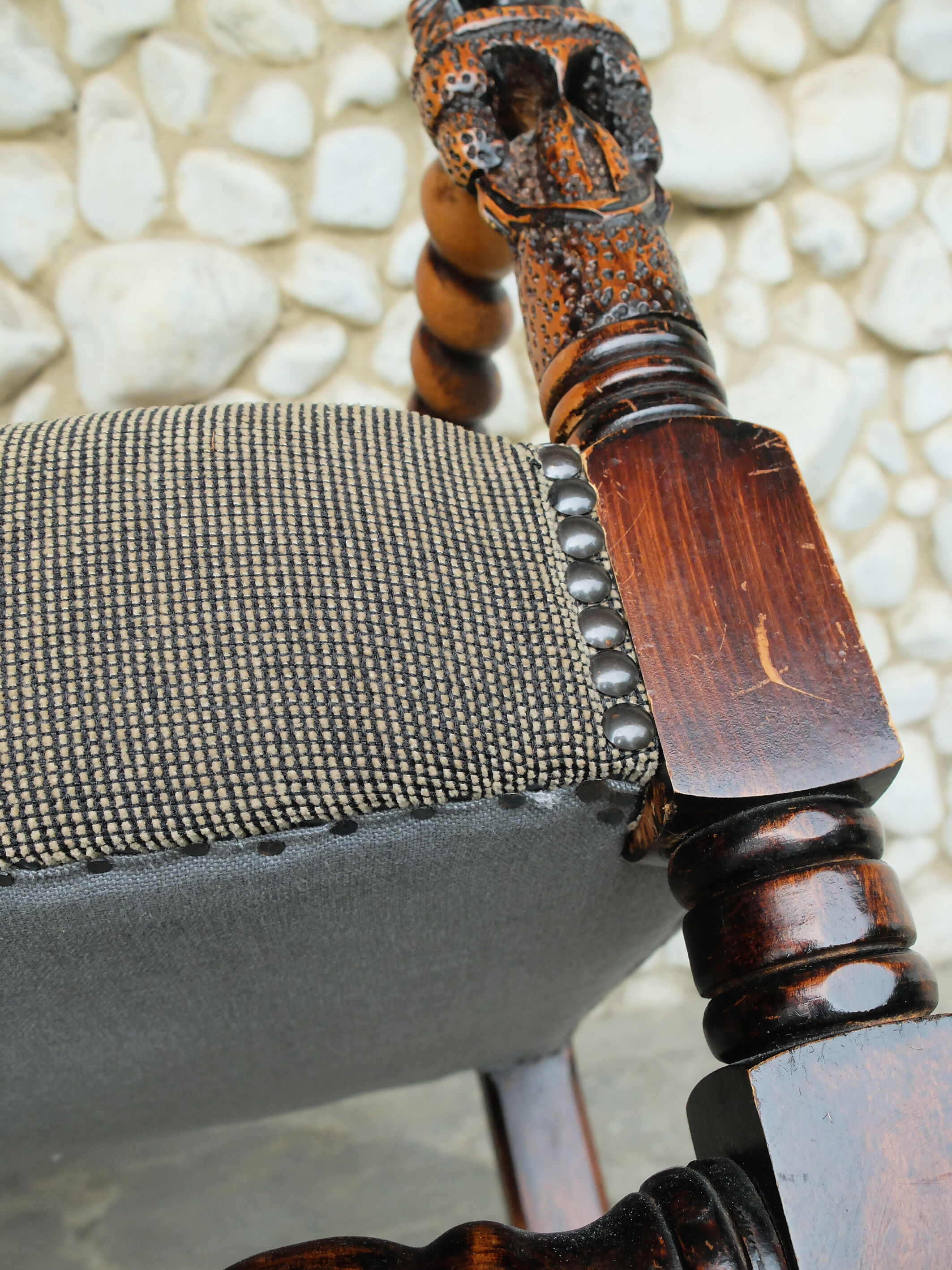 Armchair with sculpted armrests, bust of a woman, Louis XIII Renaissance style