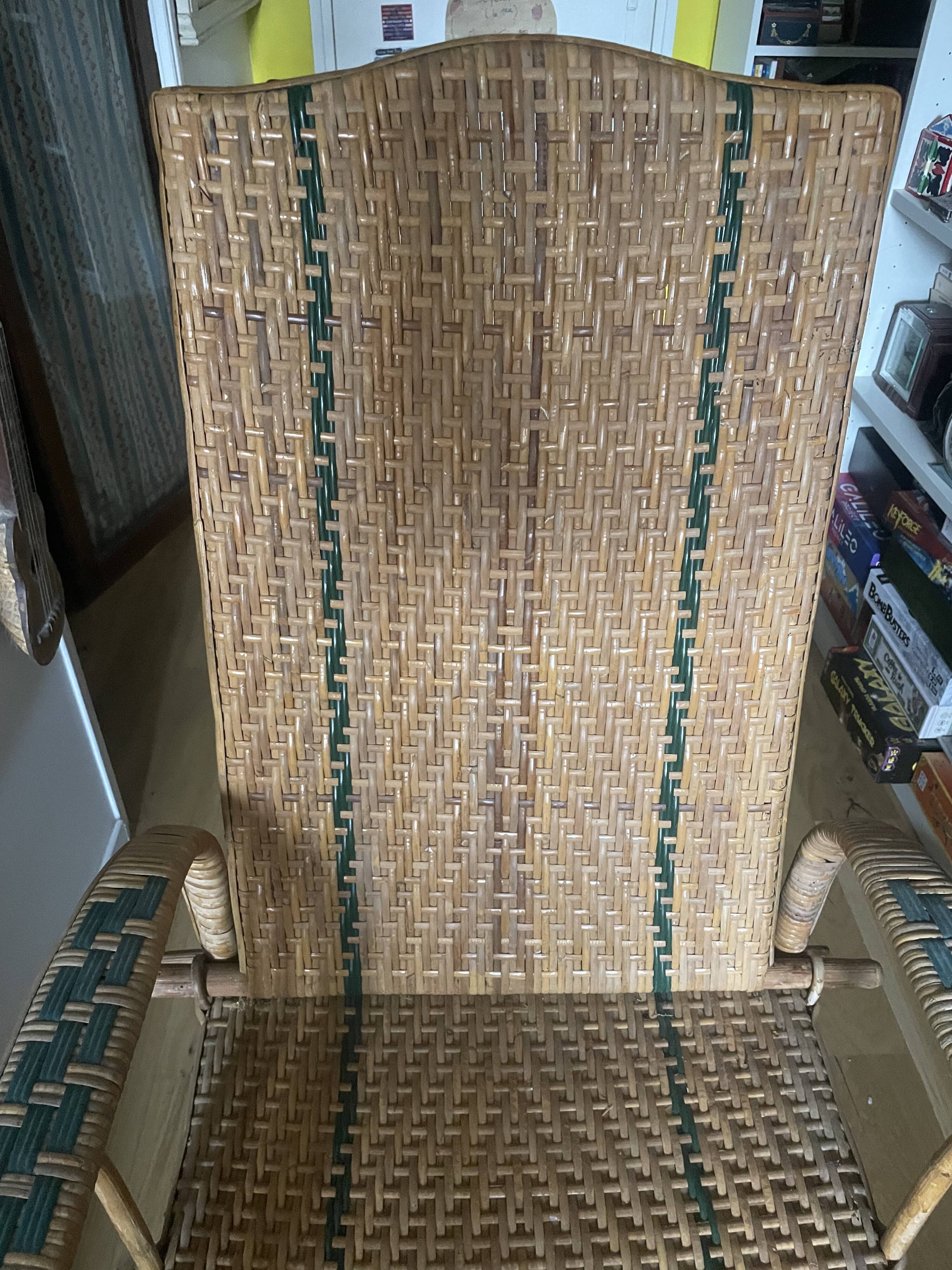Early 20th century wicker chaise longue