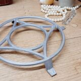 Round aluminum underside