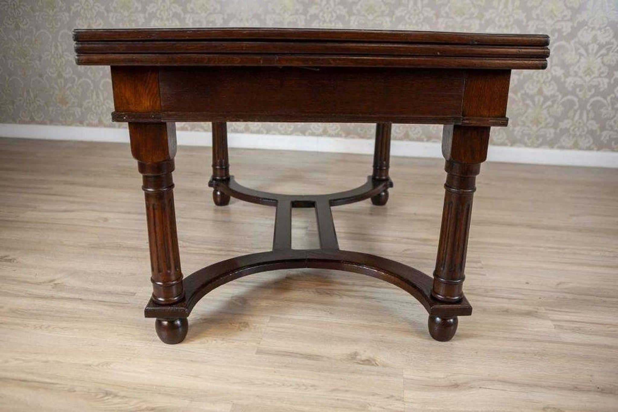 Early 20th Century Extendable Oak Dining Table, 1930s