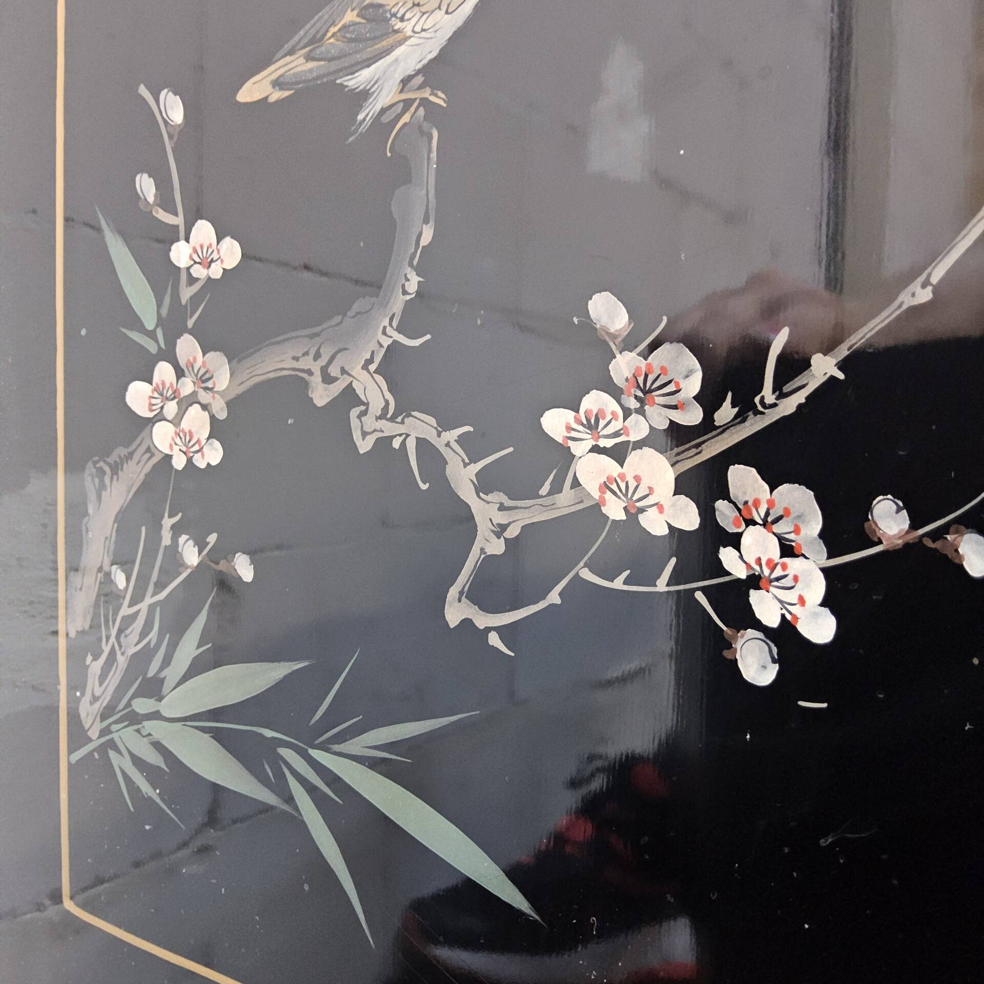 Cabinet d'affichage chinois vintage avec fleurs et oiseaux / Bohémien