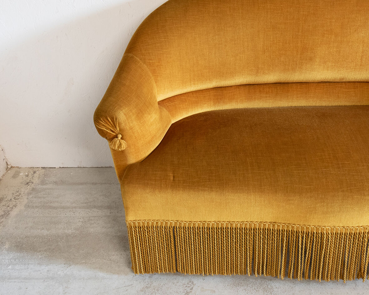 Gold toad bench