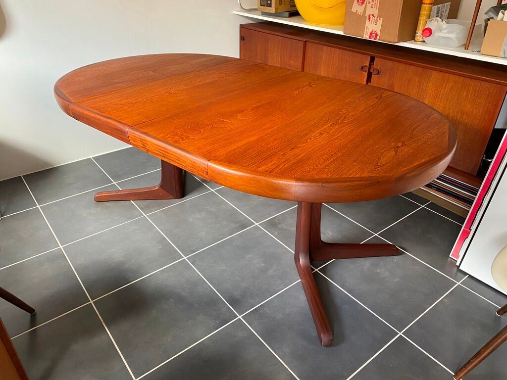 Scandinavian type extendable round table in teak and teak veneer year 1960