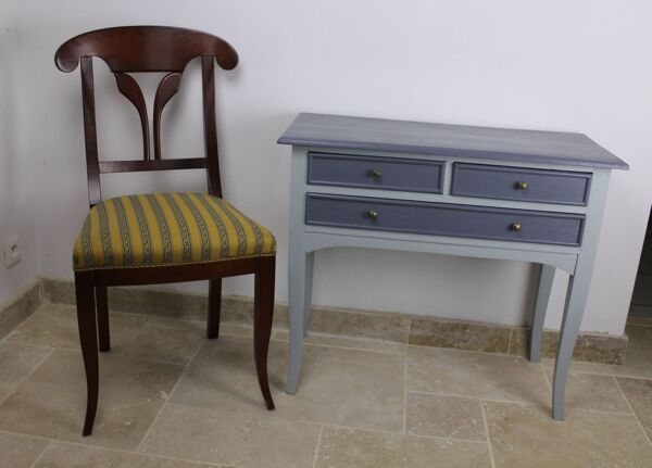 Petite table console – idéal en bout de canapé