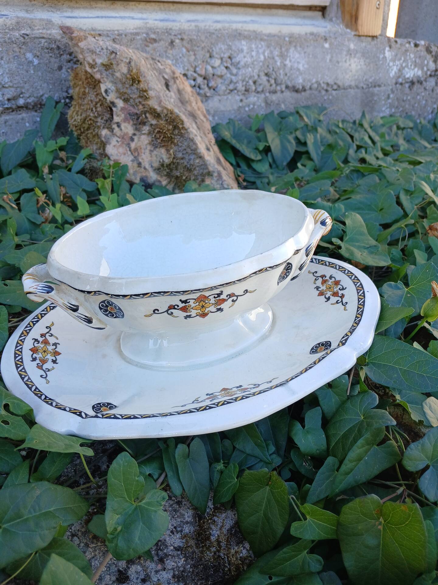 Saucière ancienne de Gien 