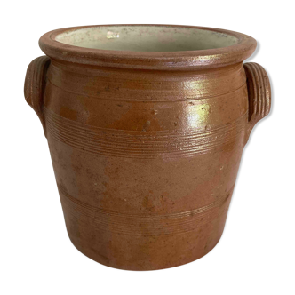 Sandstone pot