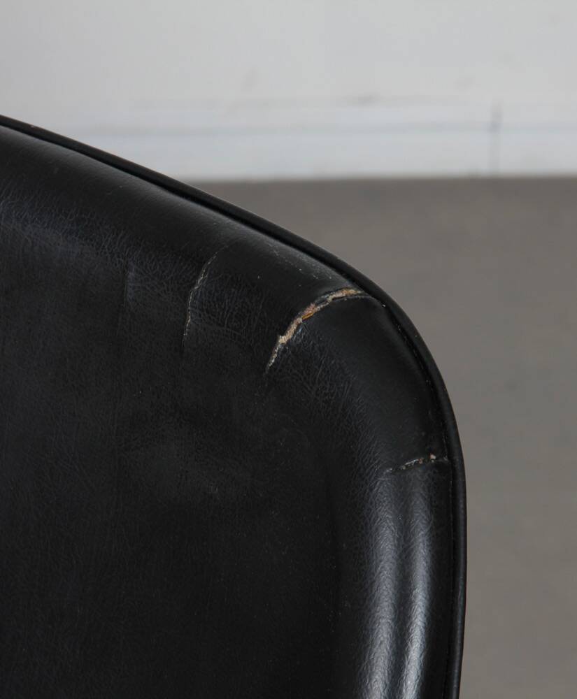 Paire de fauteuils par Ton vers 1960
