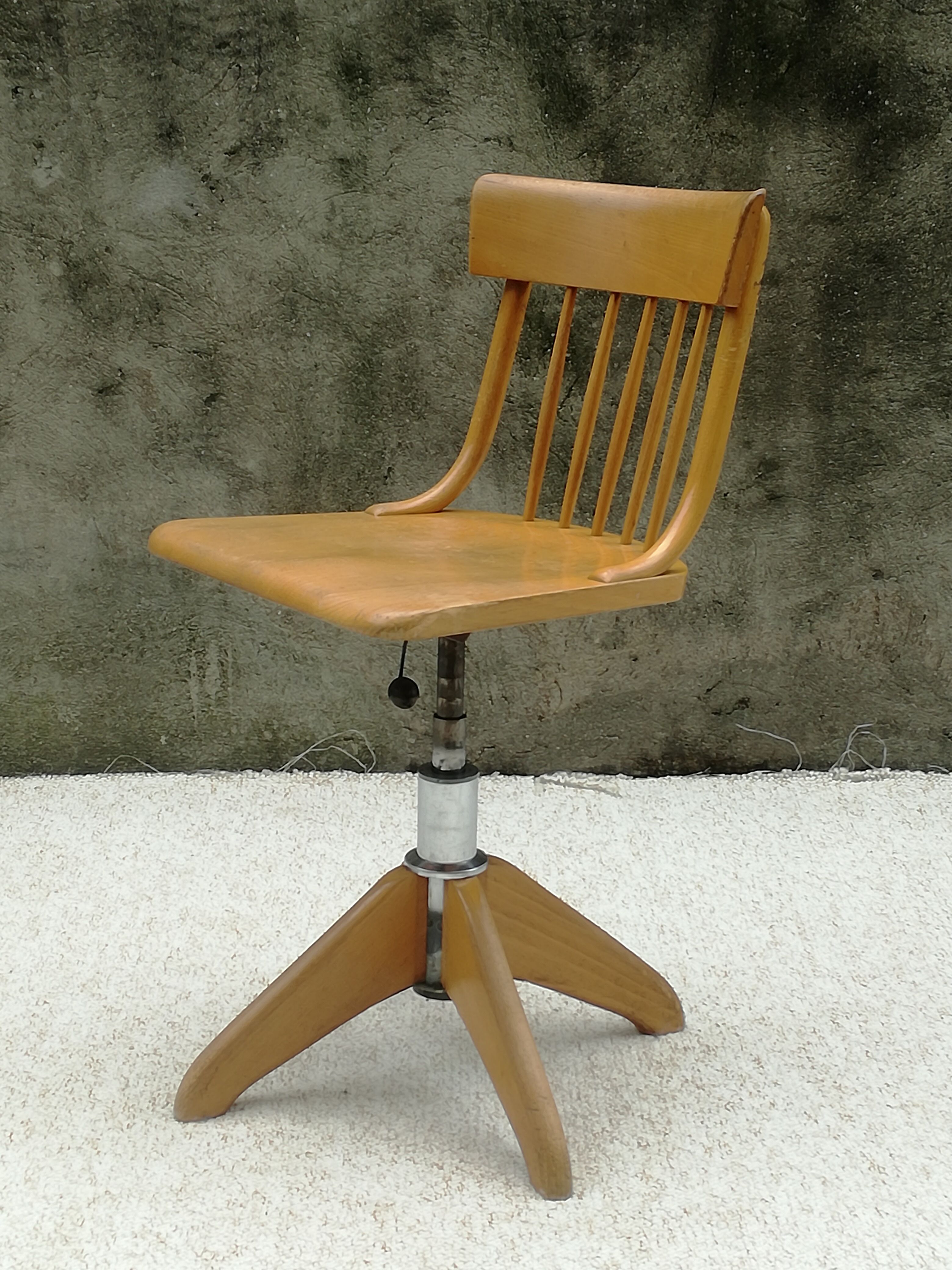 Stoll office chair, swivelling and adjustable in height