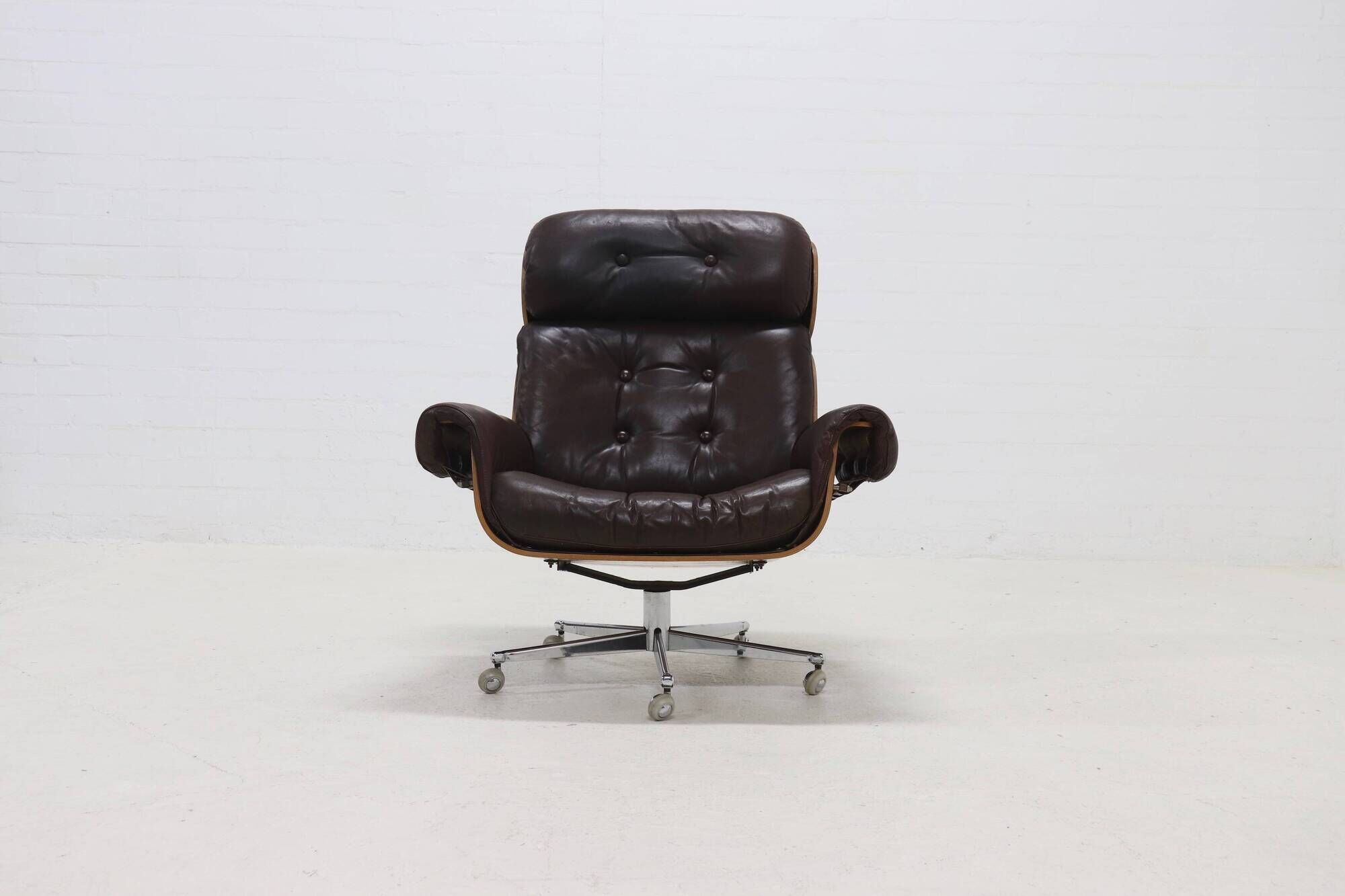 Leather and Rosewood Lounge Chair by Martin Stoll for Giroflex 1960s