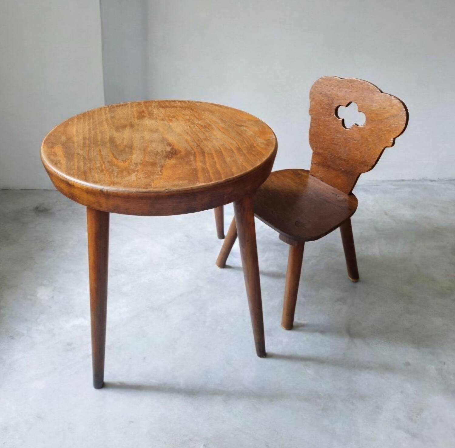 Coffee or bedside table