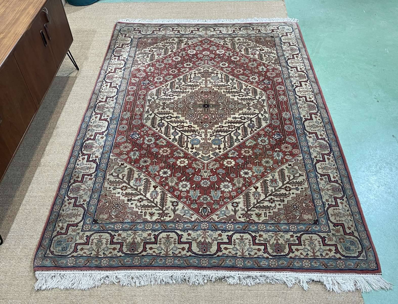 Tapis Iranien Fait Main Prix