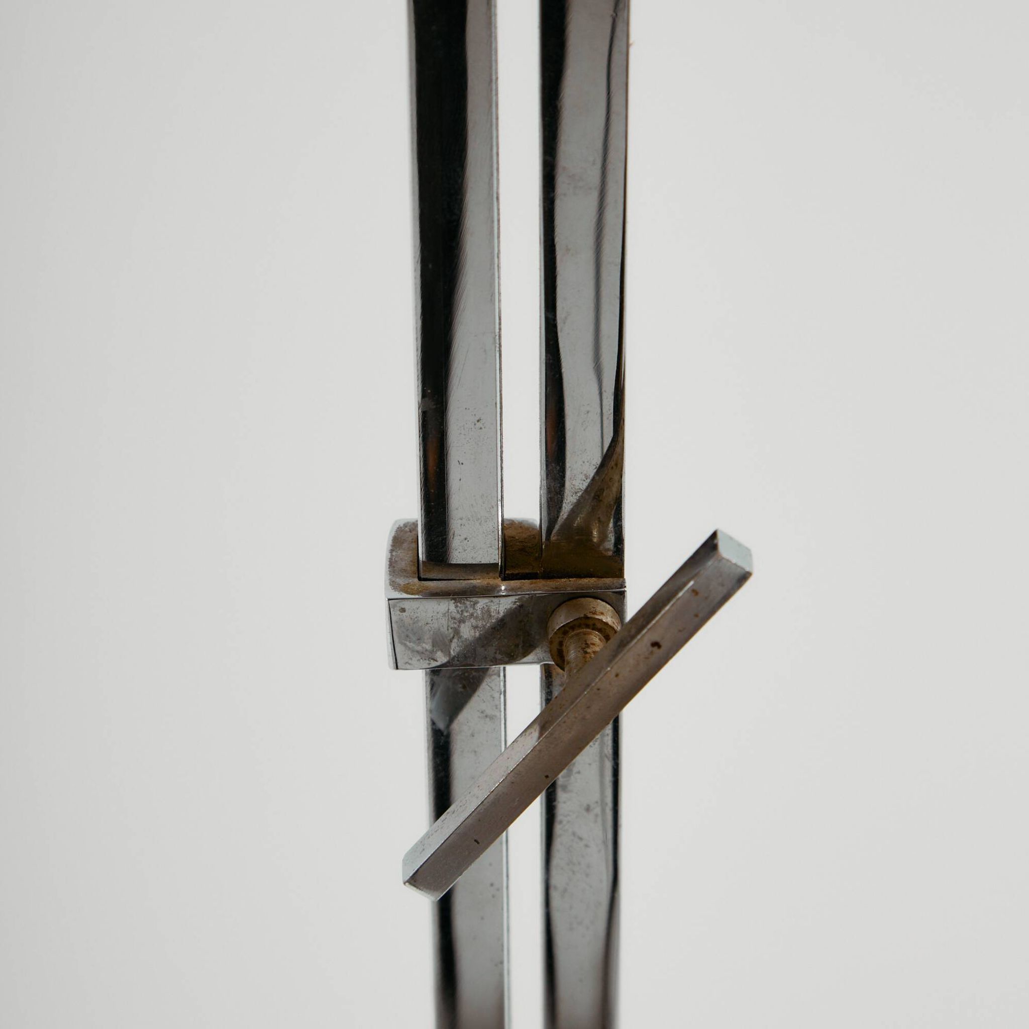 Lampadaire chromé