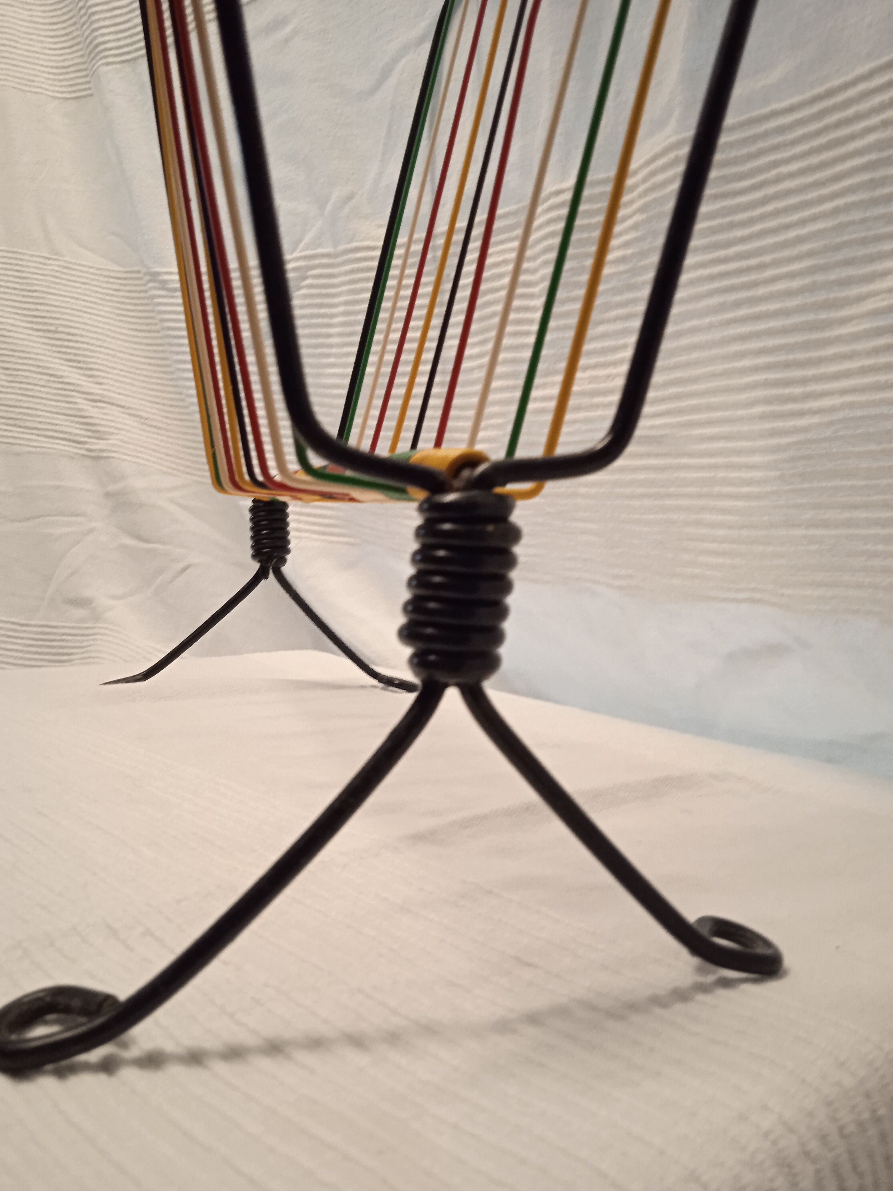 Scoubidou magazines door