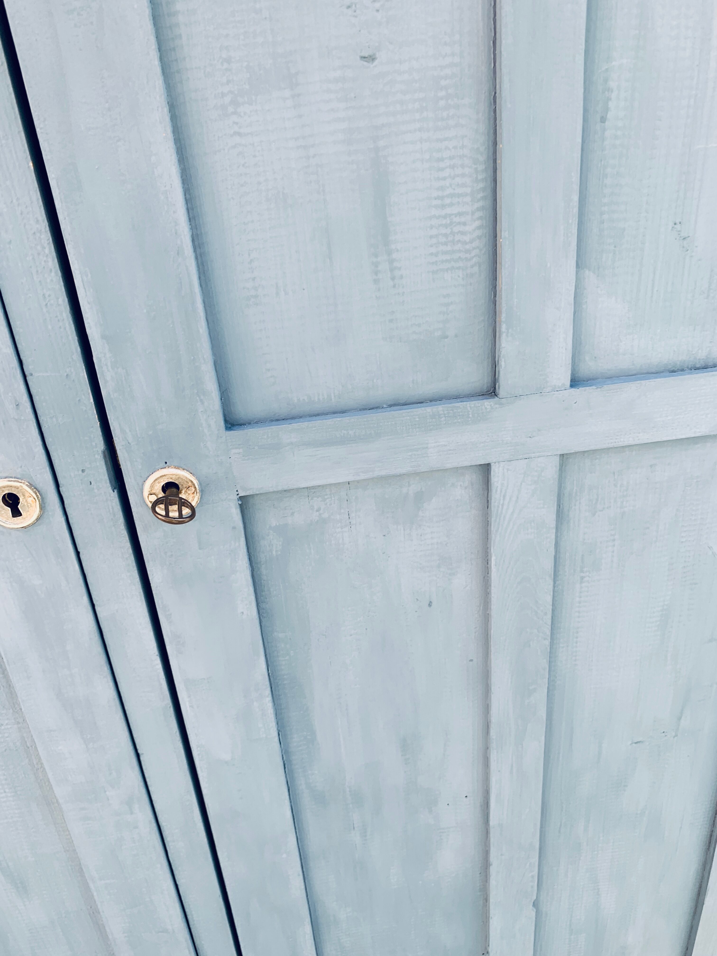 Parisian wardrobe and his bedside