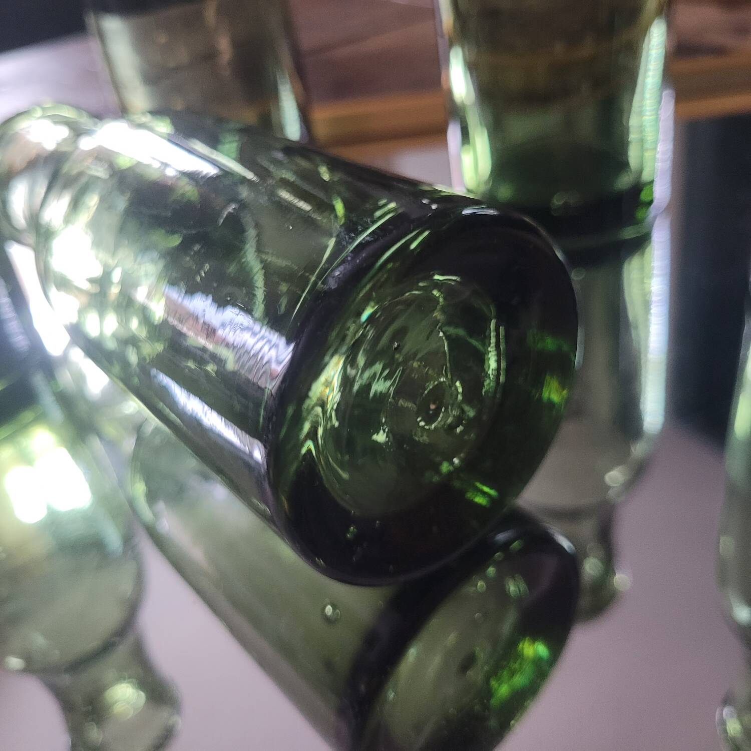 Lot of 5 vintage green bubble glass bottles (1950-1970)