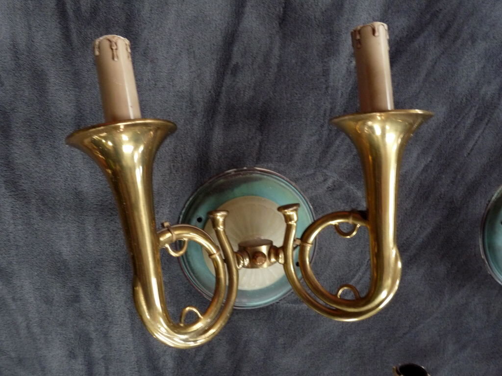 4 bronze. sconces hunting horns, trumpet musical instrument