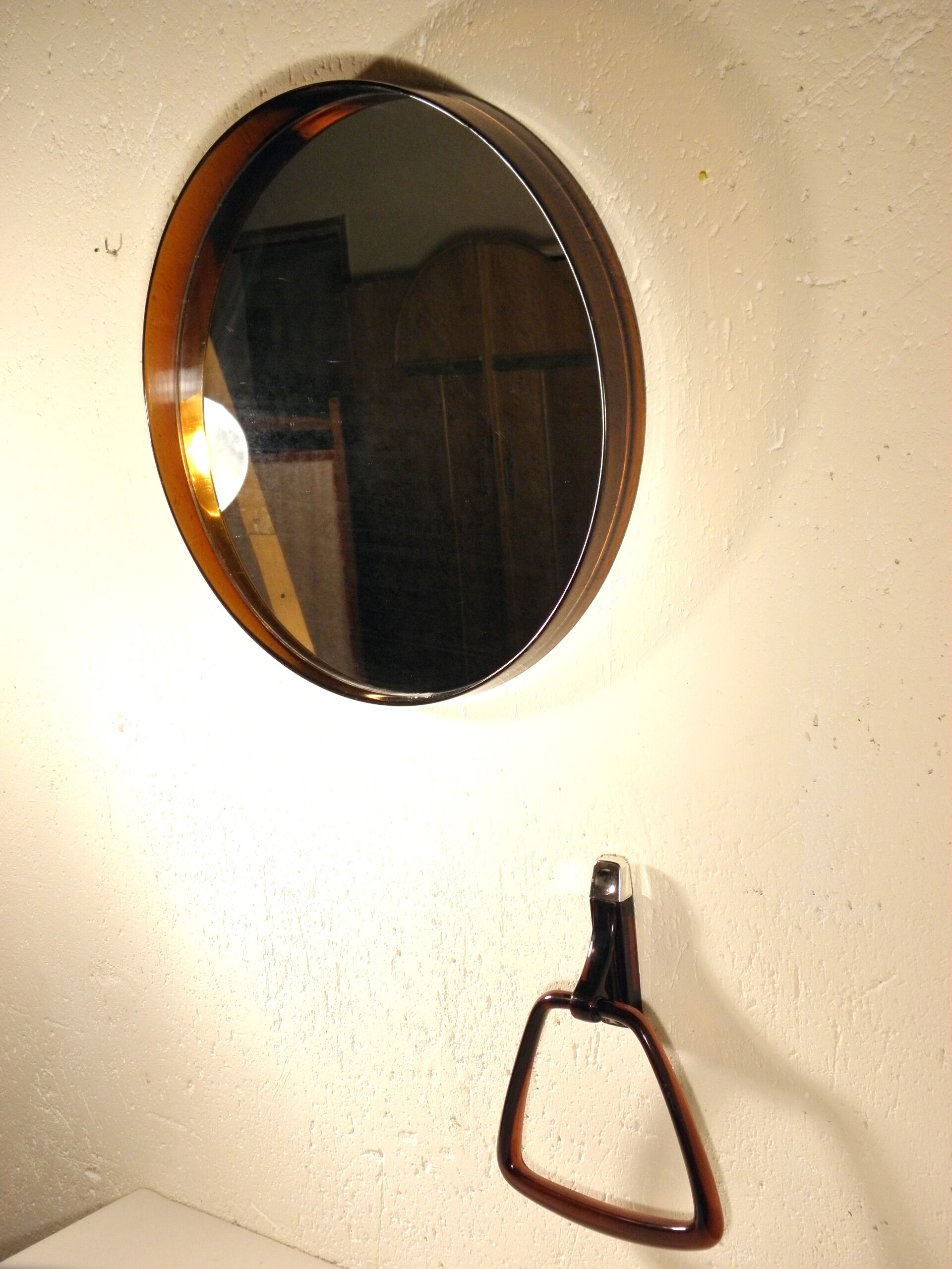 Round mirror and towel rack 1970