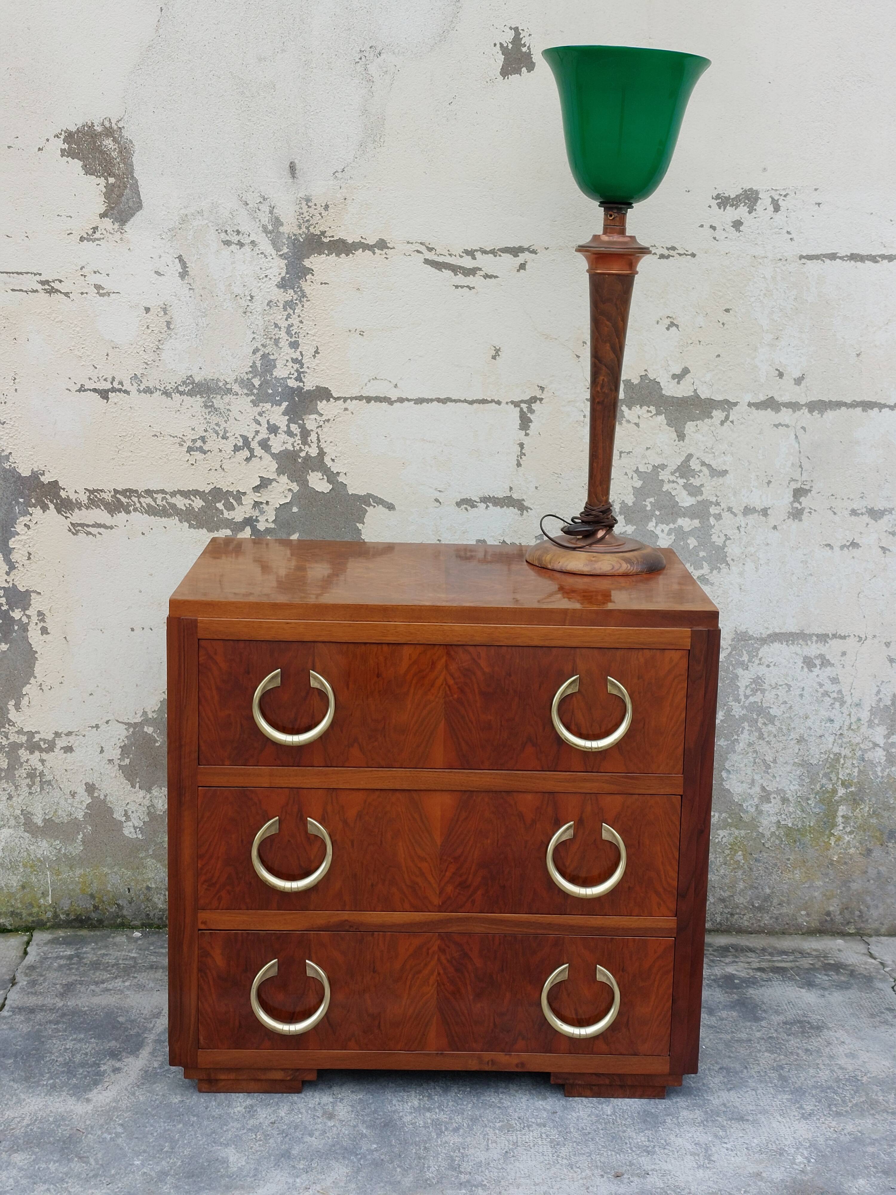 Art Deco period chest of drawers in walnut 1930