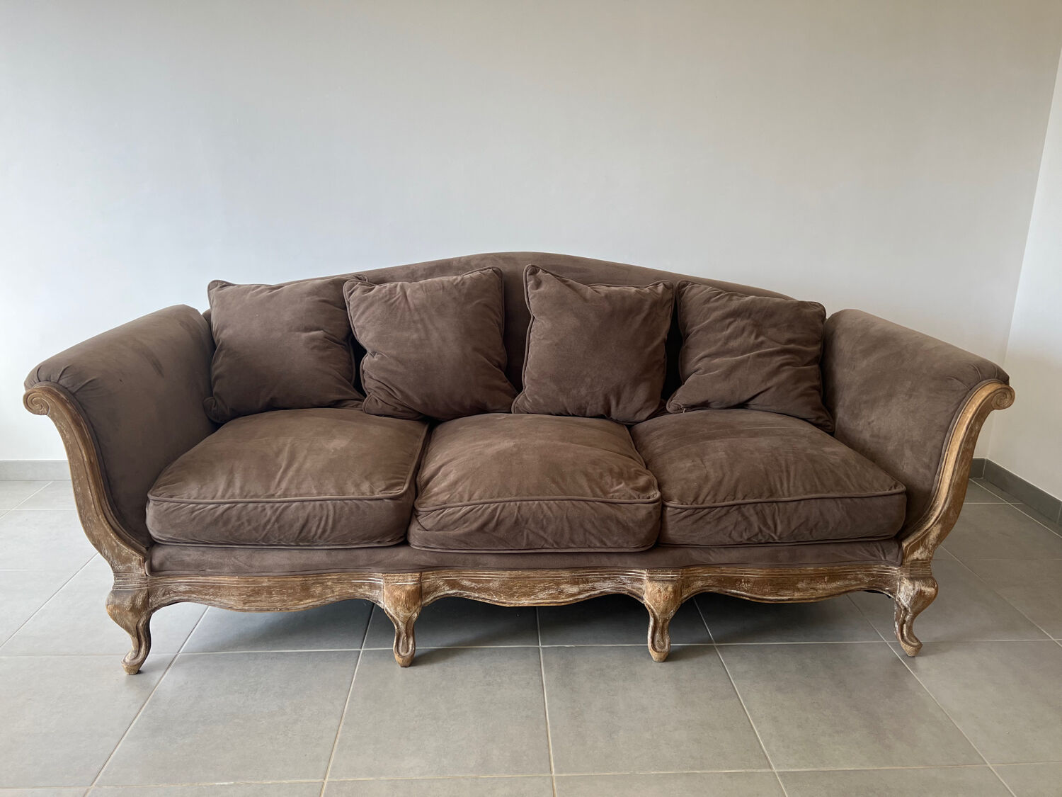 Baroque Pompadour sofa