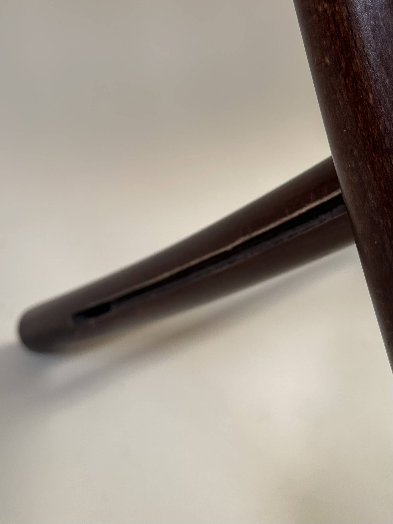 Set de quatre chaises pliantes en bois et cannage