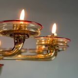 Venetian chandelier in gilded Murano glass highlighted with a red net, Venini circa 1940