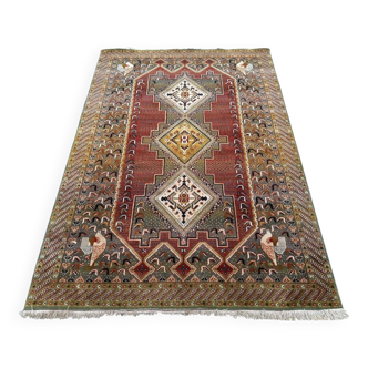 Oriental style rug 240cm x 170cm
