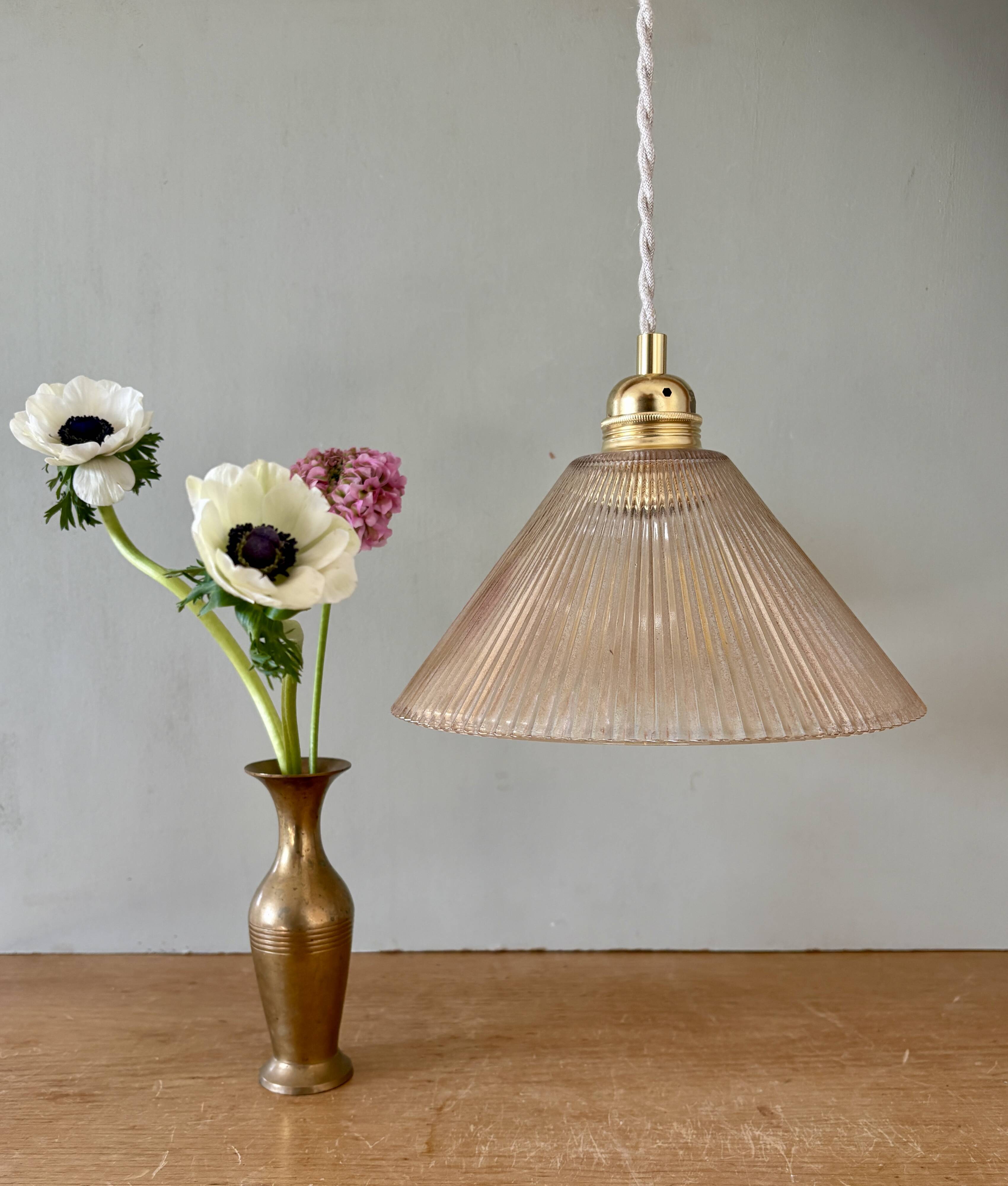 Amber glass lampshade pendant light