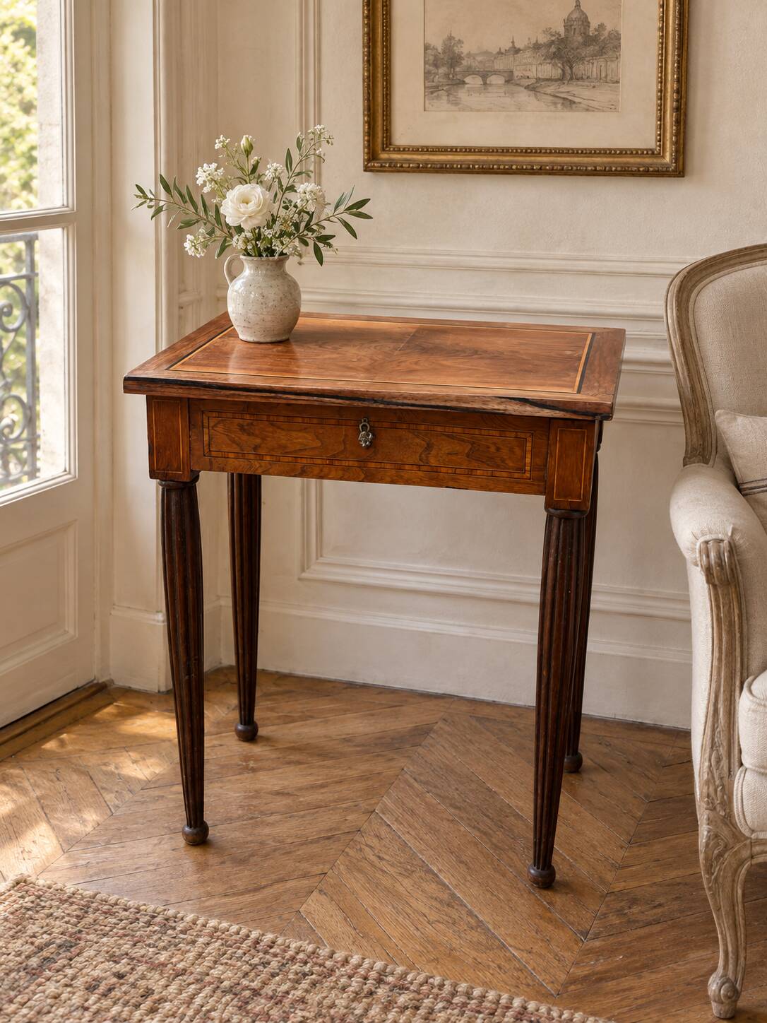 Table d’appoint marquetée avec miroir escamotable – XIXe siècle