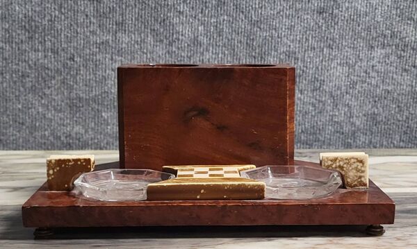 Nécessaire de fumeur époque Art Déco en loupe et marqueterie