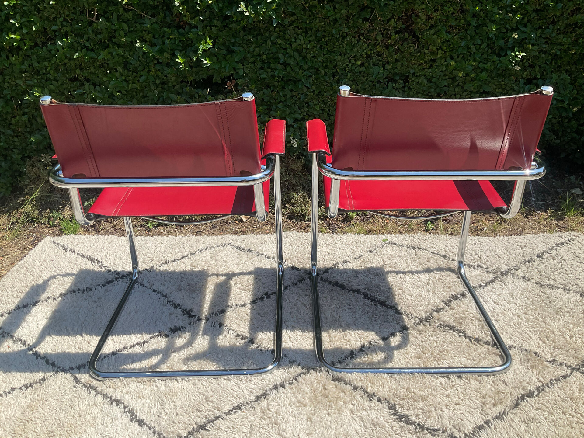Paire de fauteuils Cantilever style Mart Stam