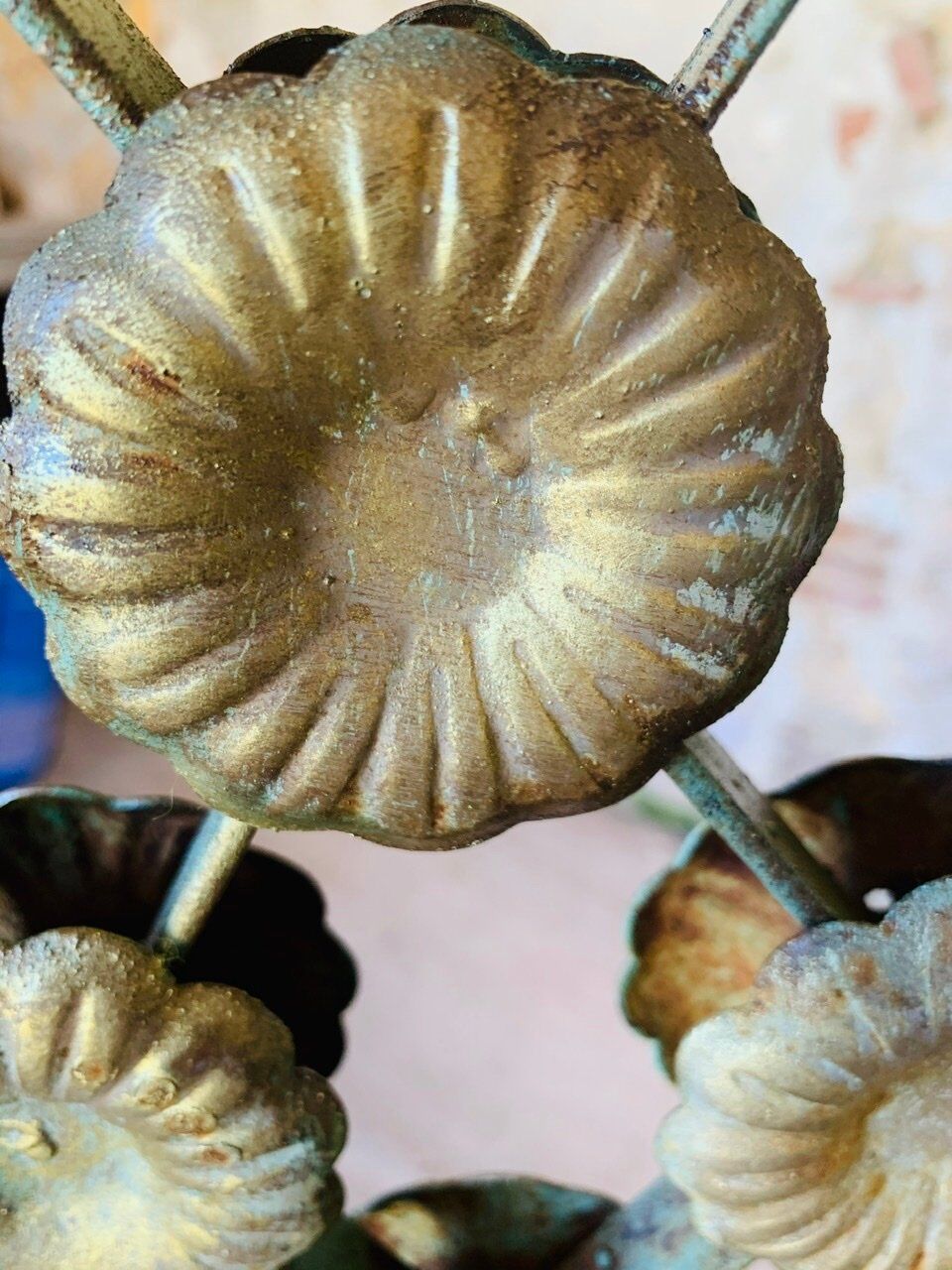 Screen, Art Deco wrought iron with floral decorations circa 30's