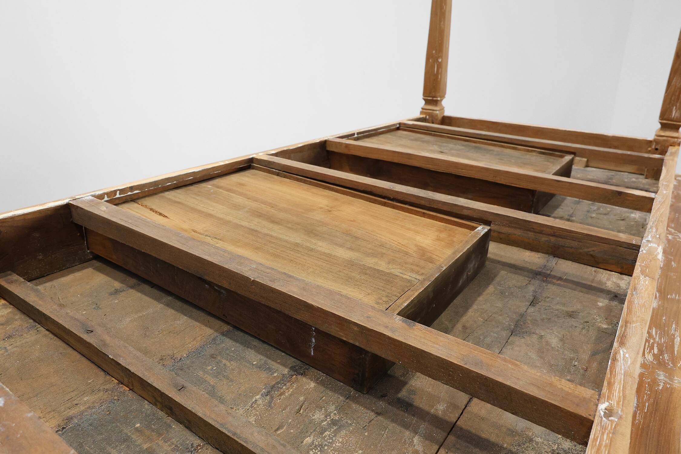 Table de ferme provinciale en bois d'orme, France vers 1850
