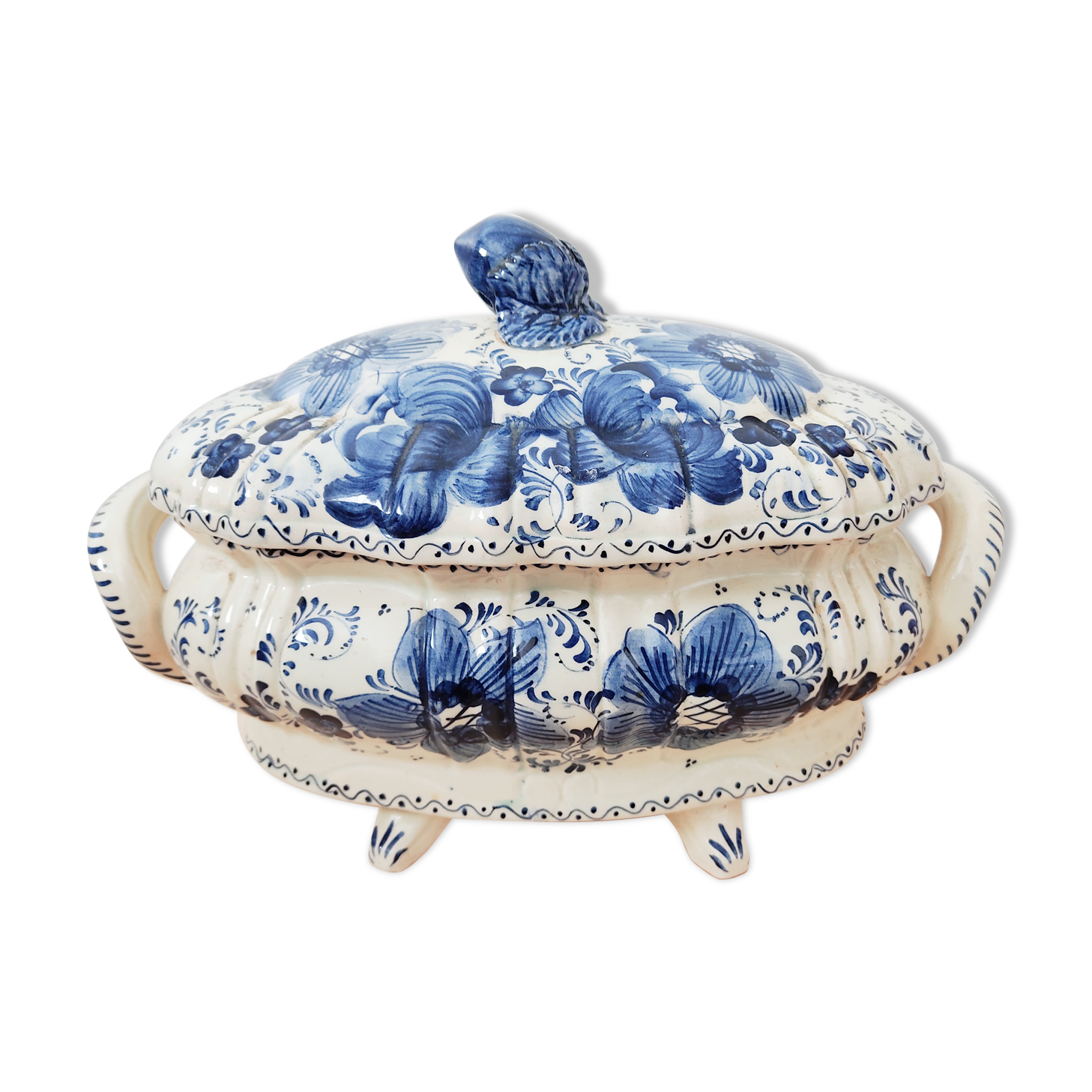Delft earthenware covered dish