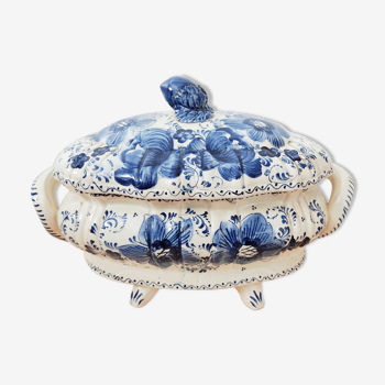 Delft earthenware covered dish