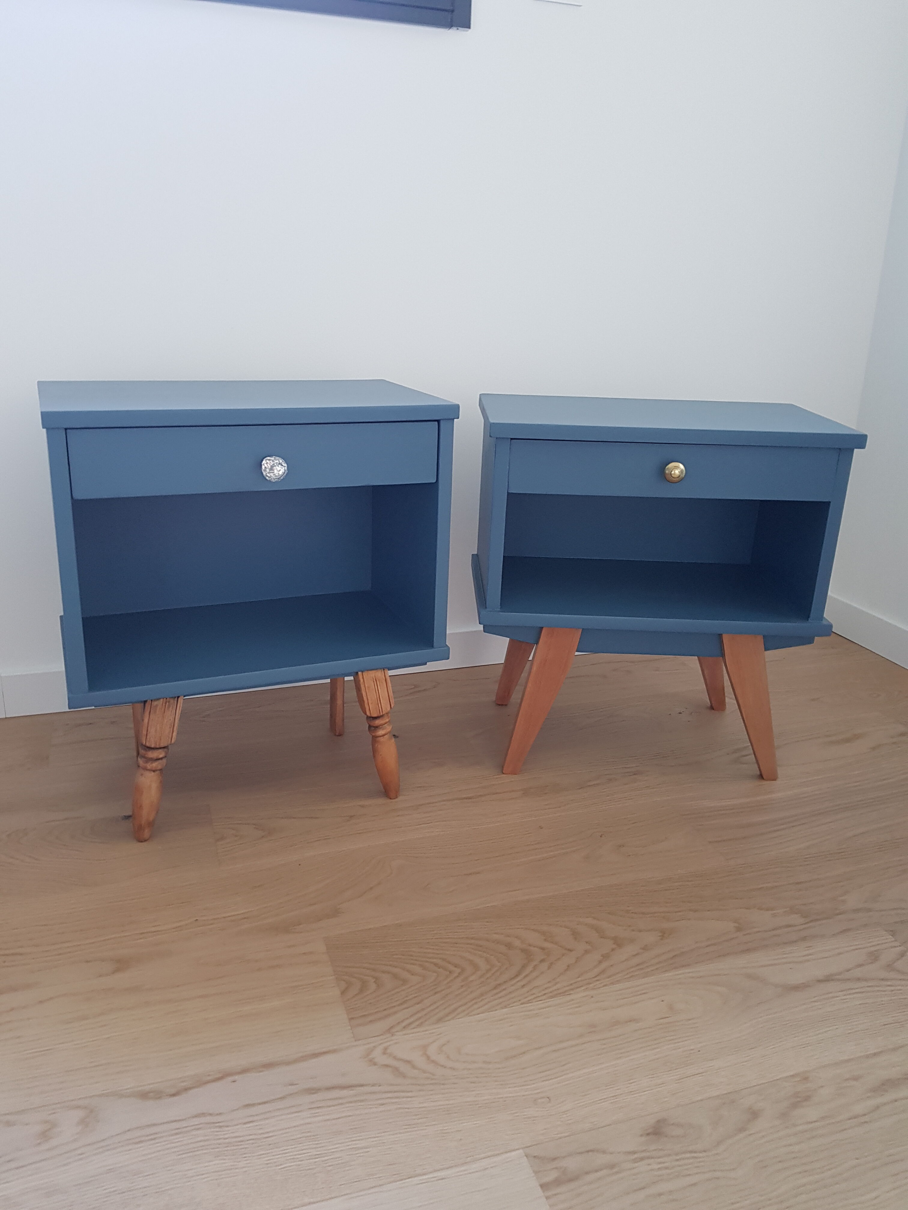 Vintage bedside table - turned wooden compass legs