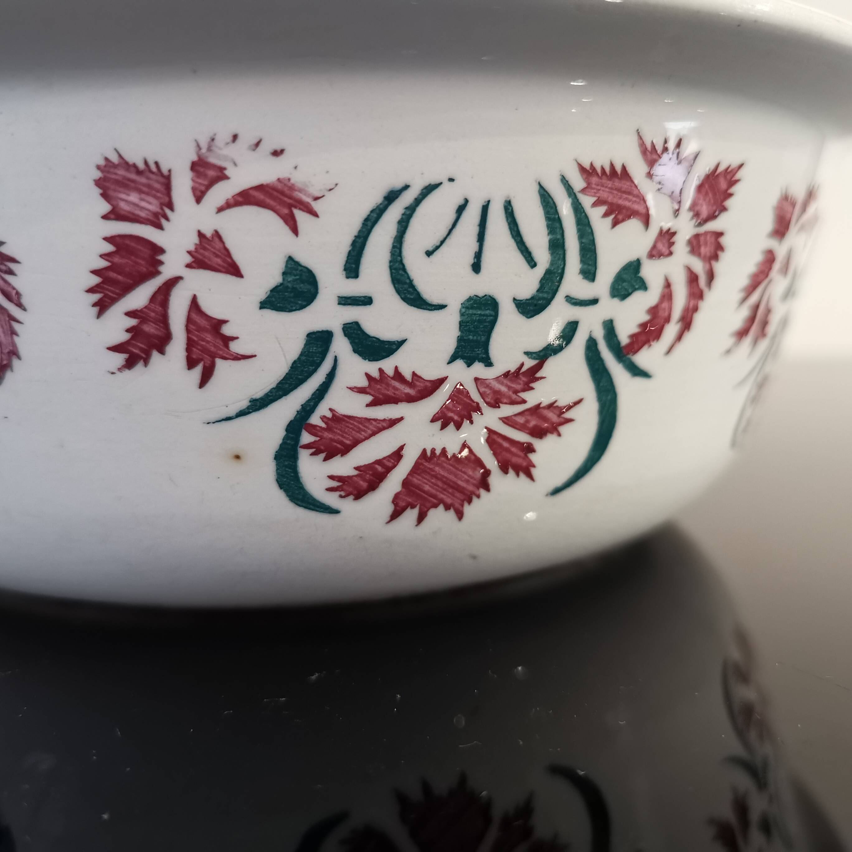 Salad bowl from the Onnaing earthenware factory