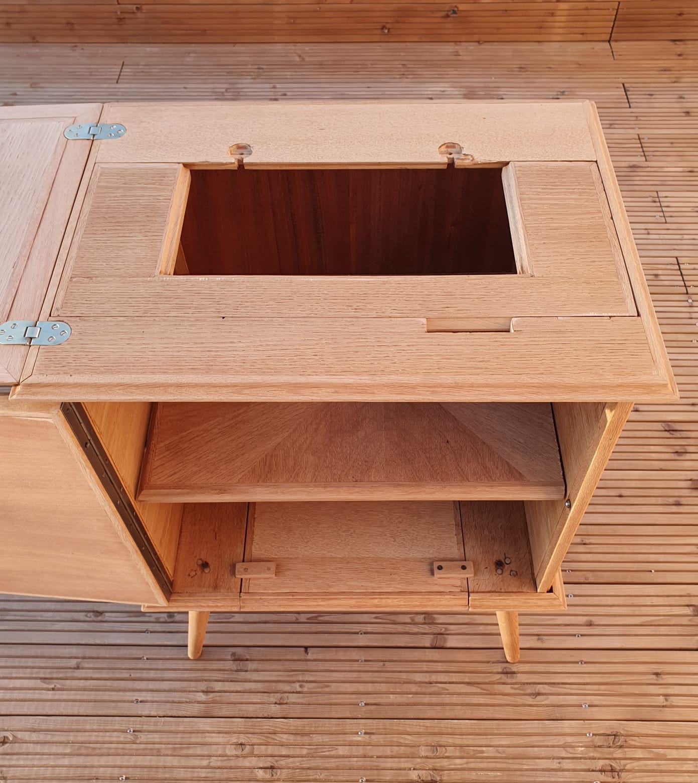 Vintage sideboard with compass feet