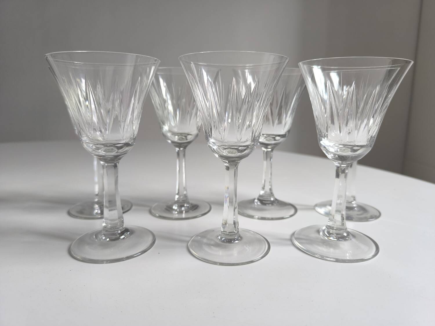Set of 7 chiseled crystal glasses
