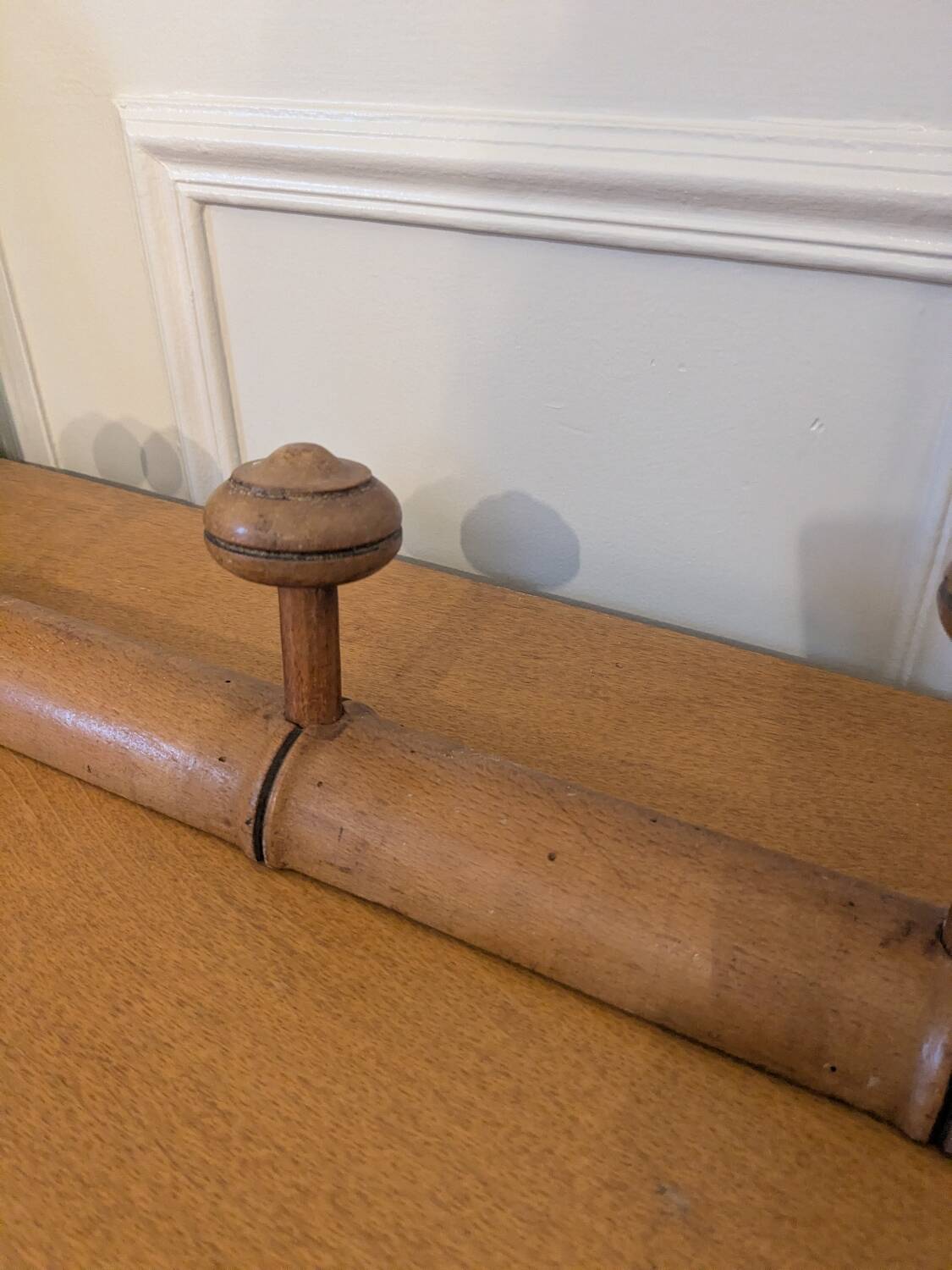 Wall-mounted coat rack