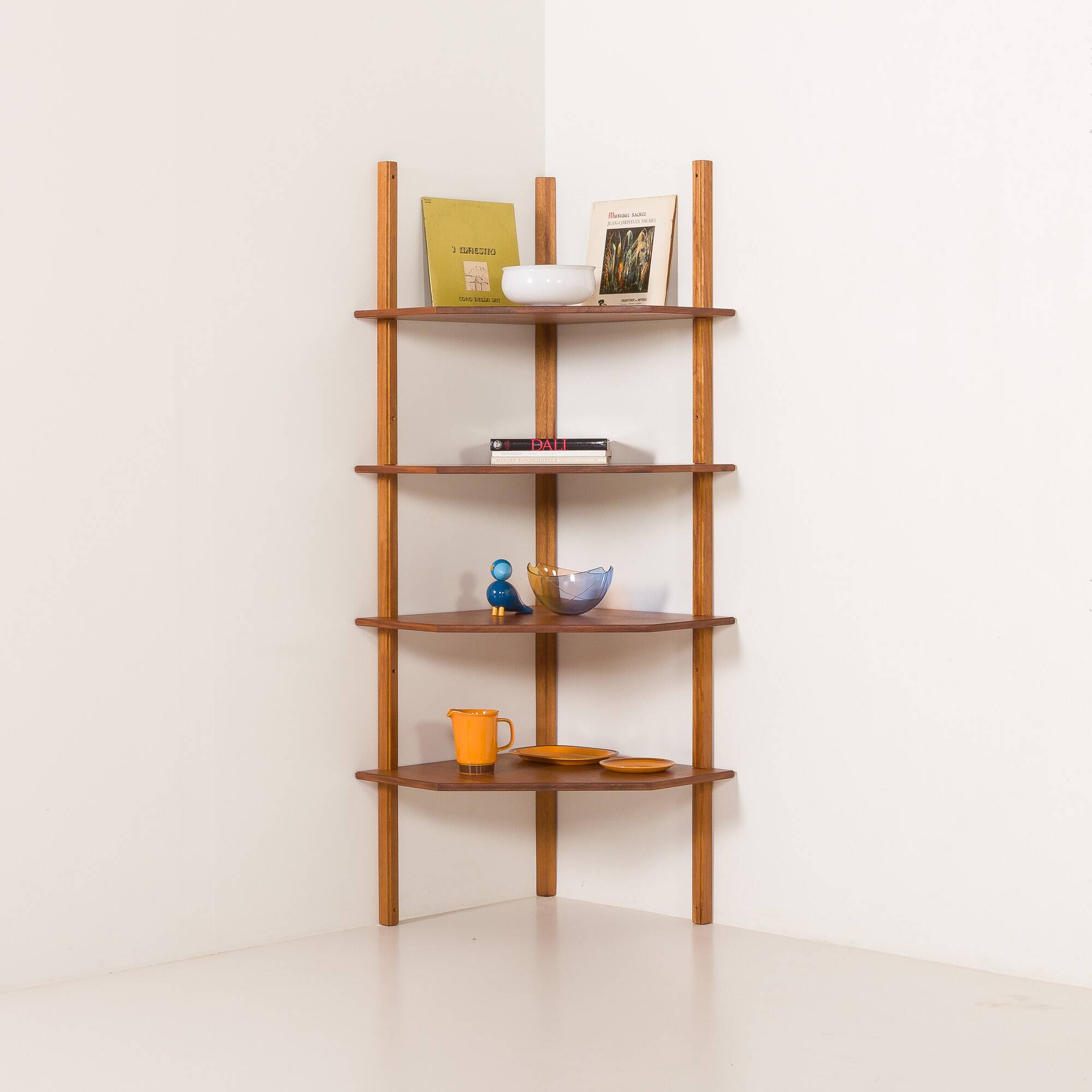 Meuble d'angle mural italien du milieu du siècle, années 1970