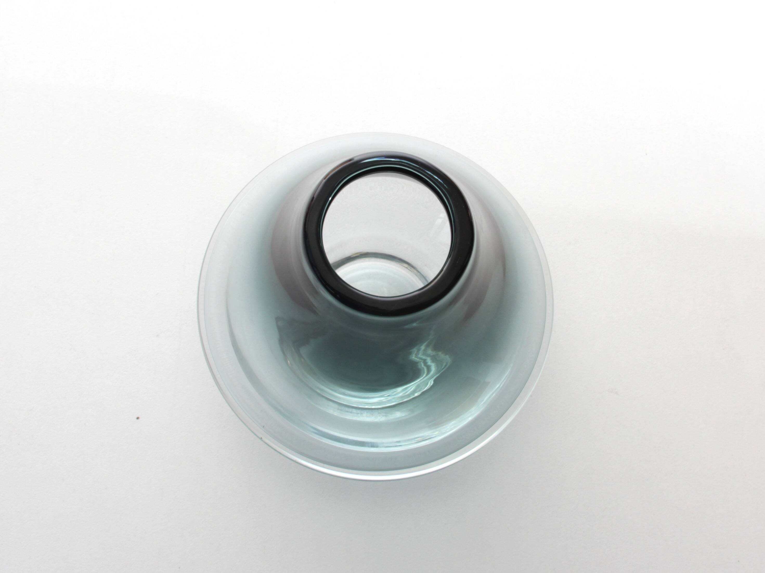 Scandinavian brown glass vase Lennart Andersson for Gullaskruf