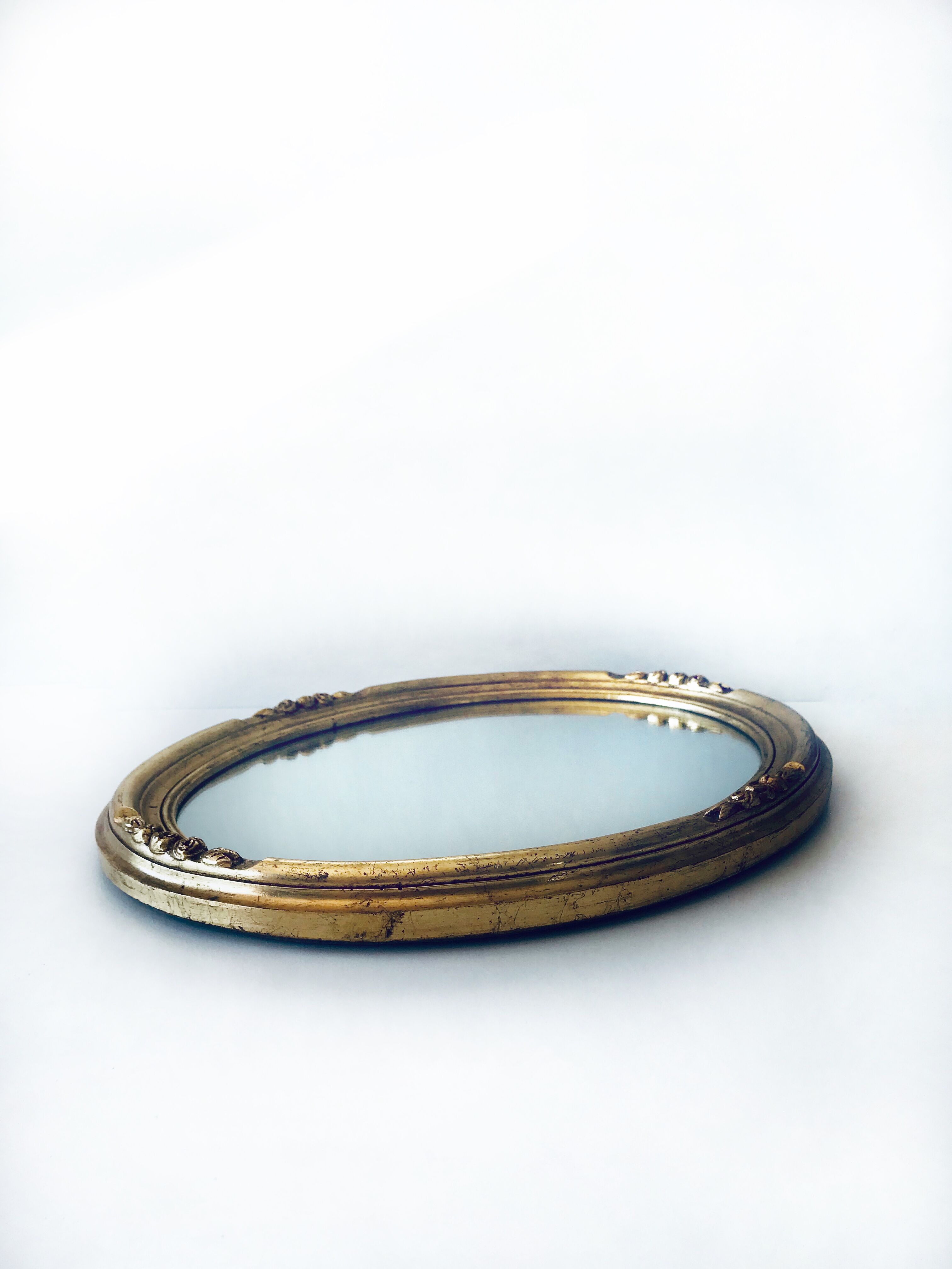 Golden oval mirror - 36 x 47