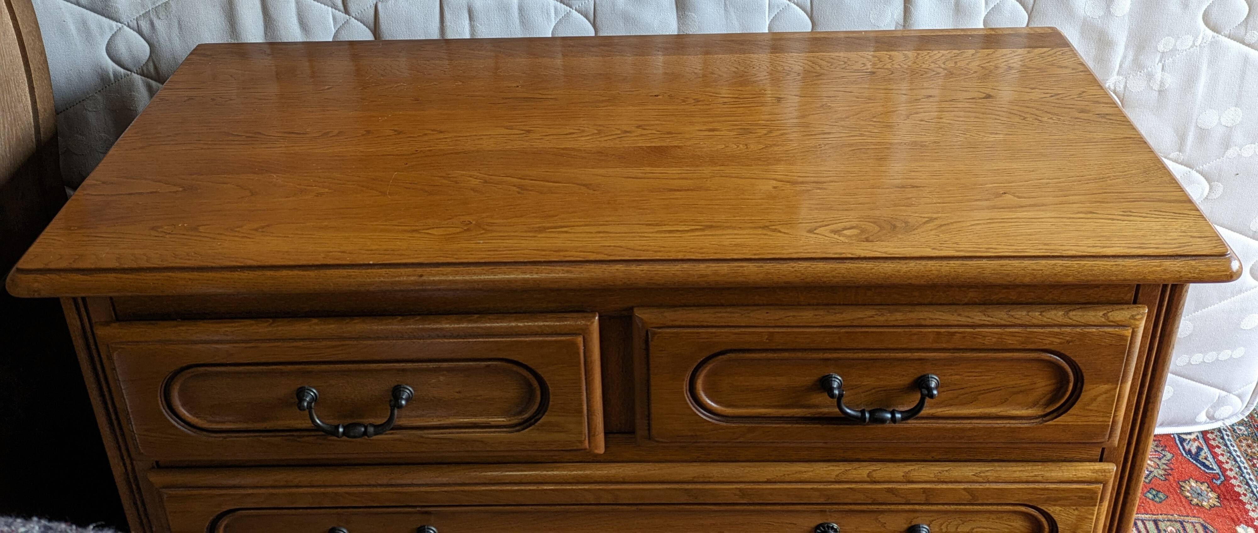 Solid wood chest of drawers