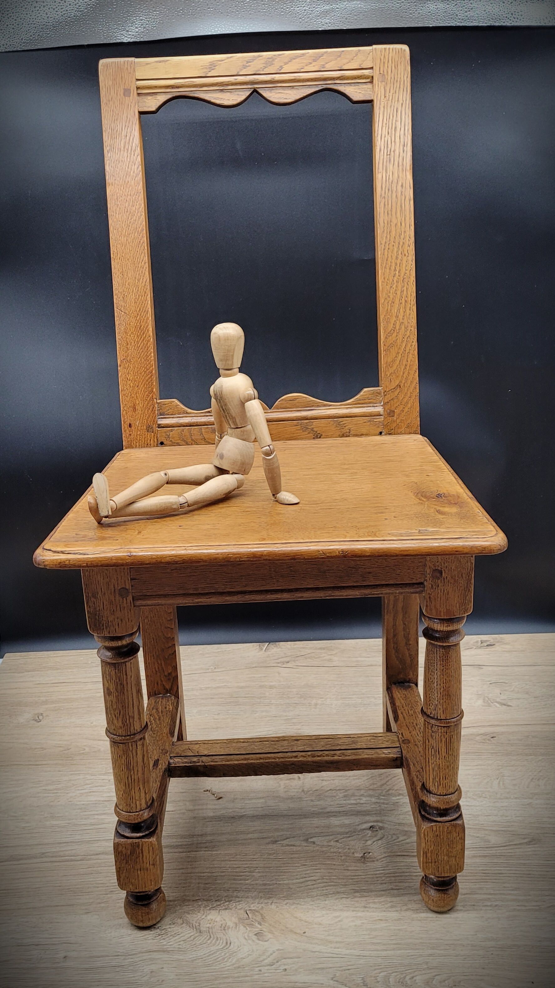 Solid wood country chair