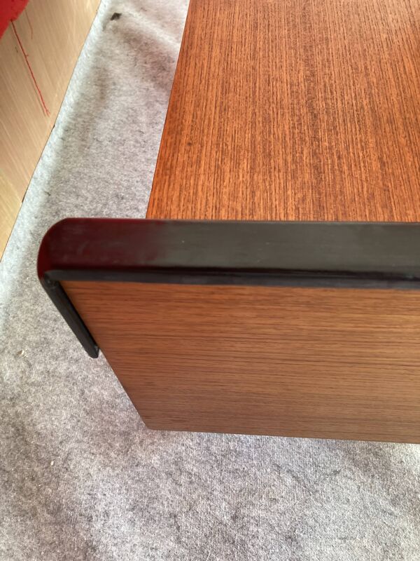 Coiffeuse scandinave en teck avec un grand miroir rond