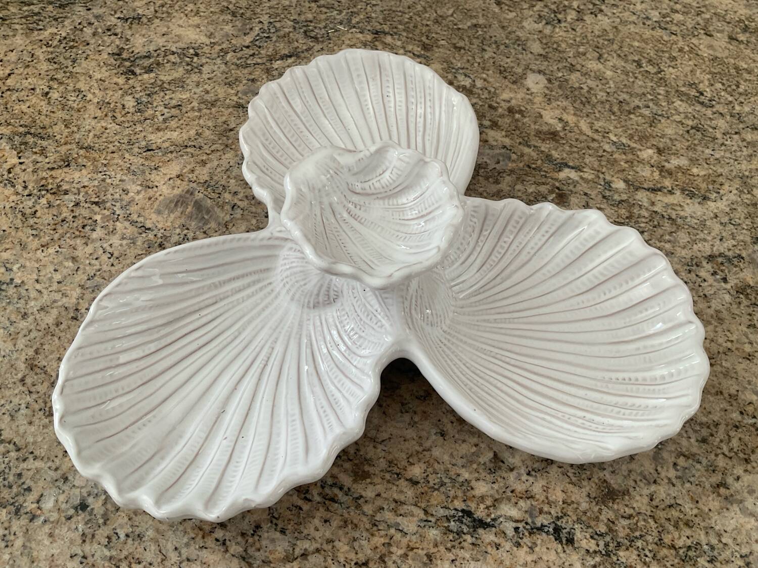 Vintage shell dish in glazed terracotta